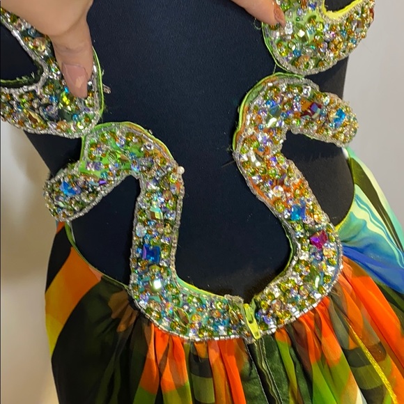 Green multi gown - Picture 4 of 6